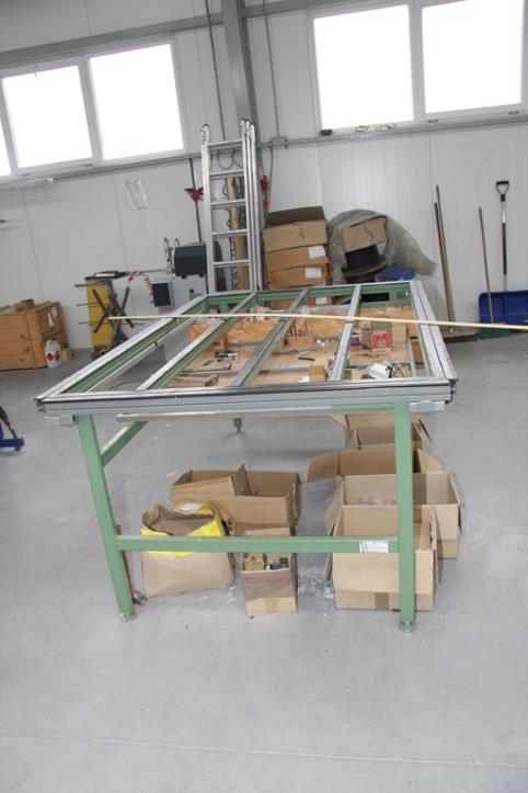 Used 2 bilateral workbenches for Sale (Auction Premium) | NetBid Industrial Auctions